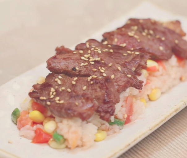 醬炒牛頸脊肉伴果肉醋飯 Stir Fried Chuck in Beef Bulgogi Marinade with Pulp and Rice in Hong Cho 